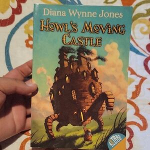 Howl's Moving Castle Book by Diana Wynne Jones